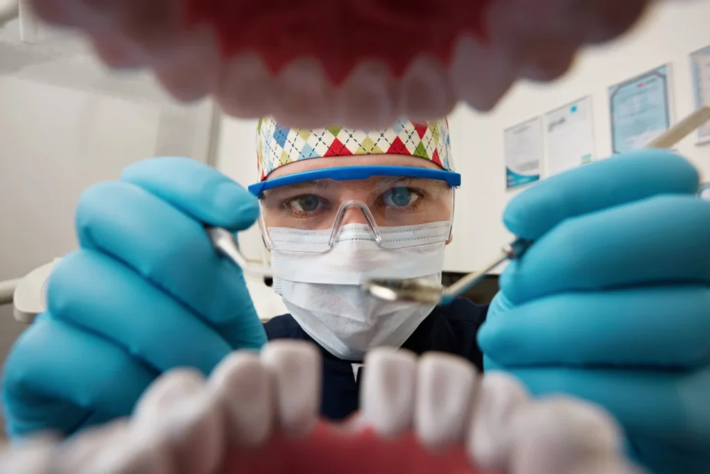 cracked damaged teeth